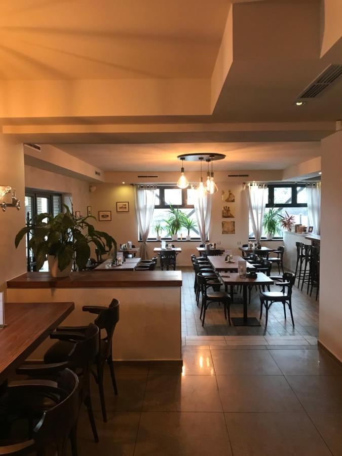 Restaurace A Penzion U Klasku Olomouc Dış mekan fotoğraf